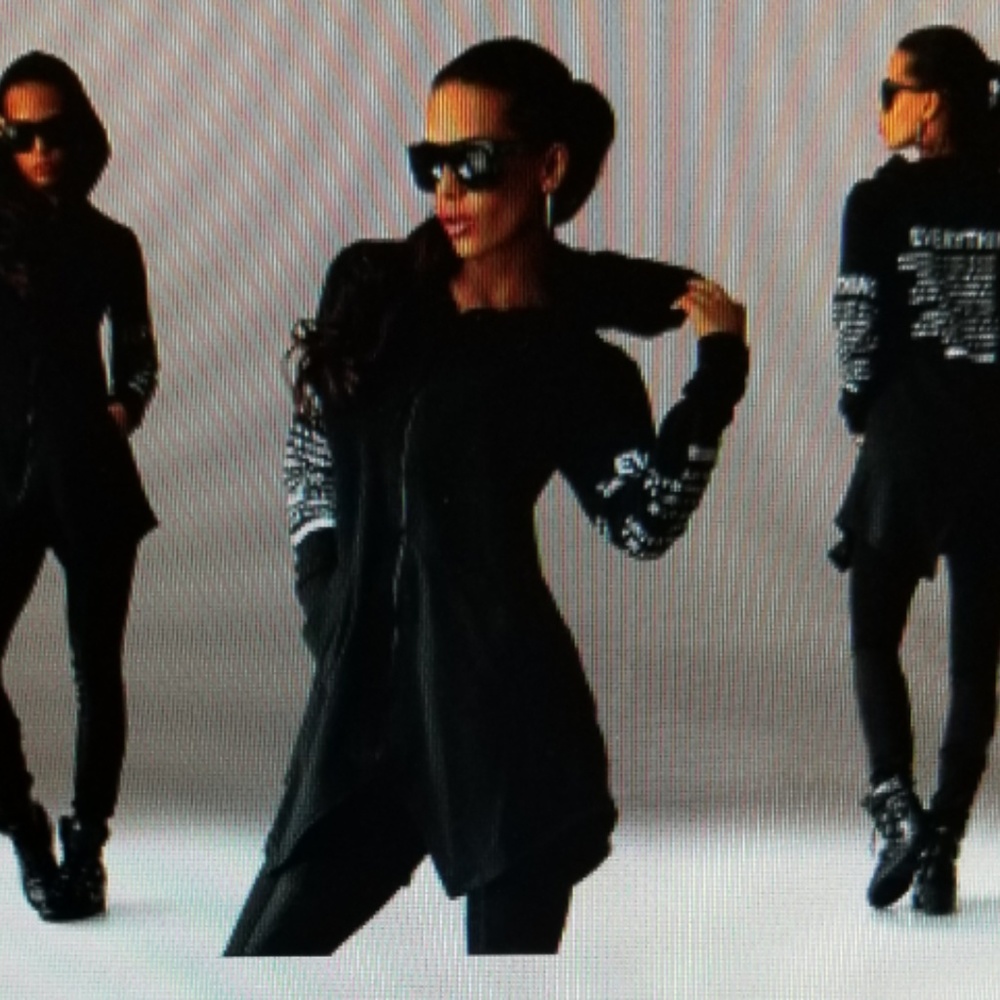 EVERYBODY Long Hoodie